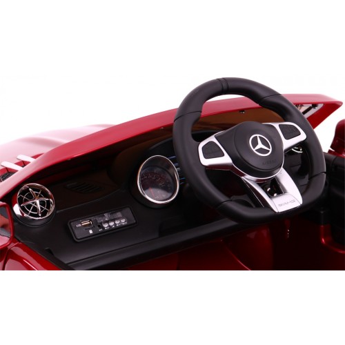 Mercedes AMG SL65 vozidlo lakované červeně