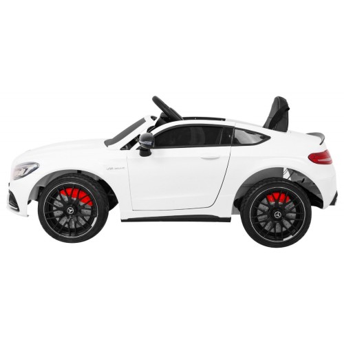 Mercedes Benz C63 AMG Kids bílá + dálkové ovládání + 5bodové pásy + EVA + kufr + MP3 LED