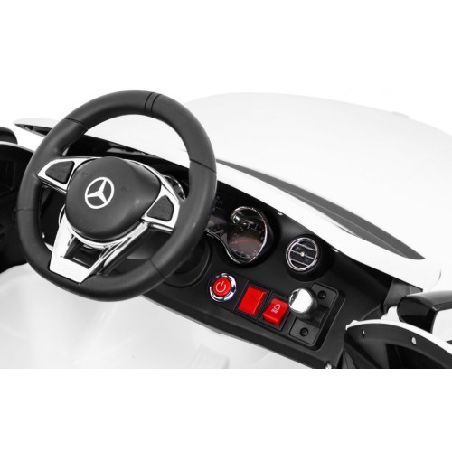 Mercedes Benz C63 AMG Kids bílá + dálkové ovládání + 5bodové pásy + EVA + kufr + MP3 LED