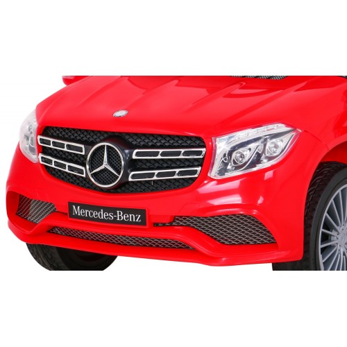 Mercedes Benz třídy GL červený