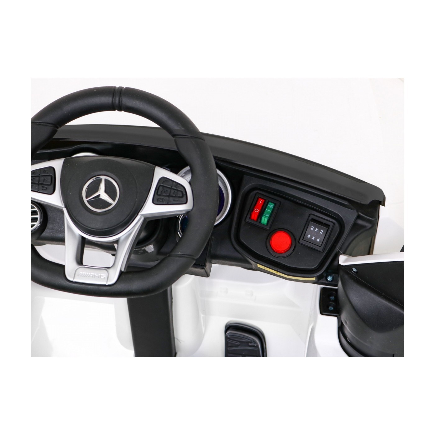 Mercedes Benz GLC63S Vozidlo Bílá