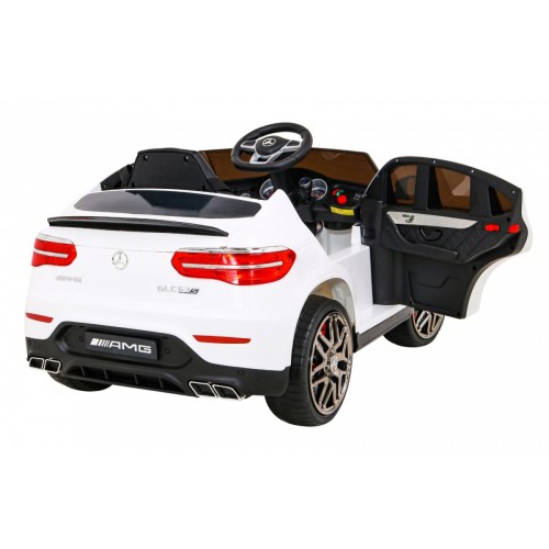 Mercedes Benz GLC63S Vozidlo Bílá