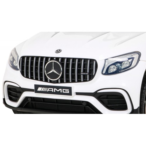Mercedes Benz GLC63S Vozidlo Bílá
