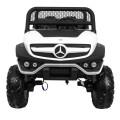 Mercedes BENZ UNIMOG Vozidlo Bílá