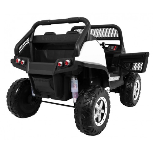 Mercedes BENZ UNIMOG Vozidlo Bílá