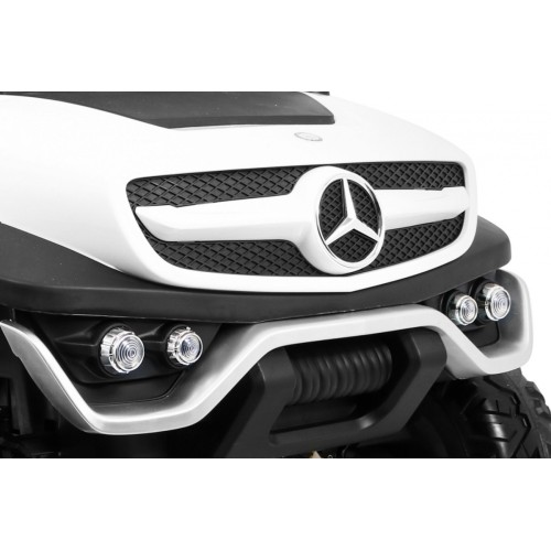 Mercedes BENZ UNIMOG Vozidlo Bílá