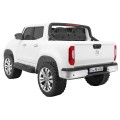 Mercedes Benz třída X dětská bílá dálkově napájená 4x4 MP4 kufr LED EVA