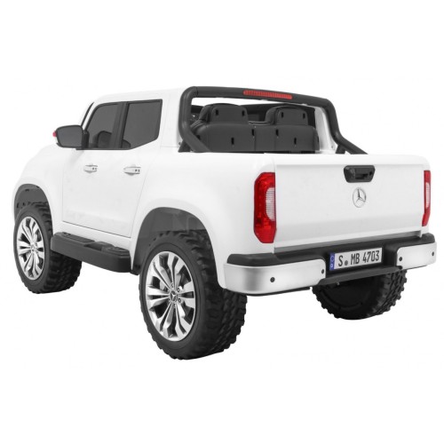Mercedes Benz třída X dětská bílá dálkově napájená 4x4 MP4 kufr LED EVA