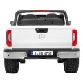 Mercedes Benz třída X dětská bílá dálkově napájená 4x4 MP4 kufr LED EVA