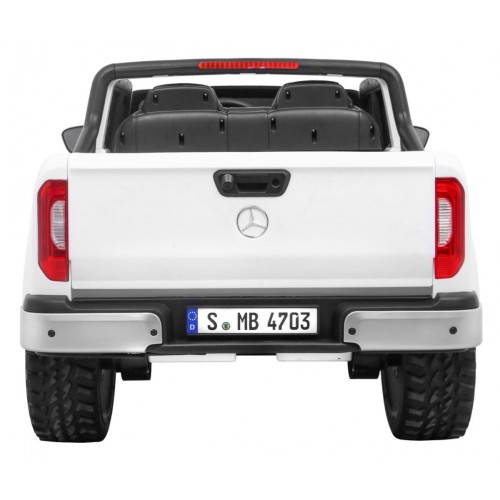 Mercedes Benz třída X dětská bílá dálkově napájená 4x4 MP4 kufr LED EVA