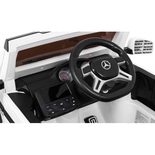 Auto Mercedes G63 6x6 Dětská bílá + 2 plynové pedály Nastavení sedadla LED Audio Kufr Rodičovský kufr