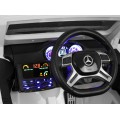 Auto Mercedes G63 6x6 Dětská bílá + 2 plynové pedály Nastavení sedadla LED Audio Kufr Rodičovský kufr