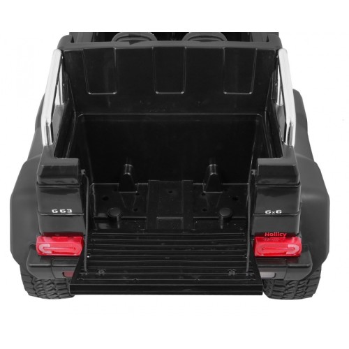 Mercedes G63 6x6 černá