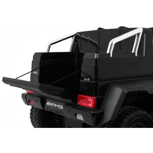 Mercedes G63 6x6 černá