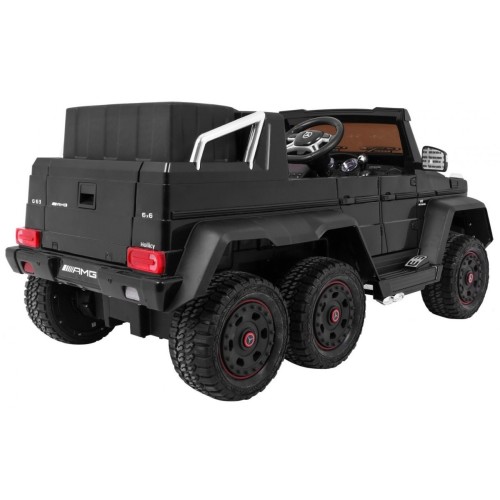 Mercedes G63 6x6 černý MP4