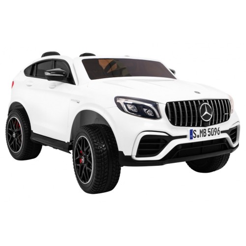Vozidlo Mercedes GLC 63S bílá