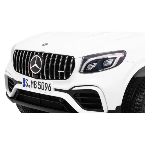 Vozidlo Mercedes GLC 63S bílá
