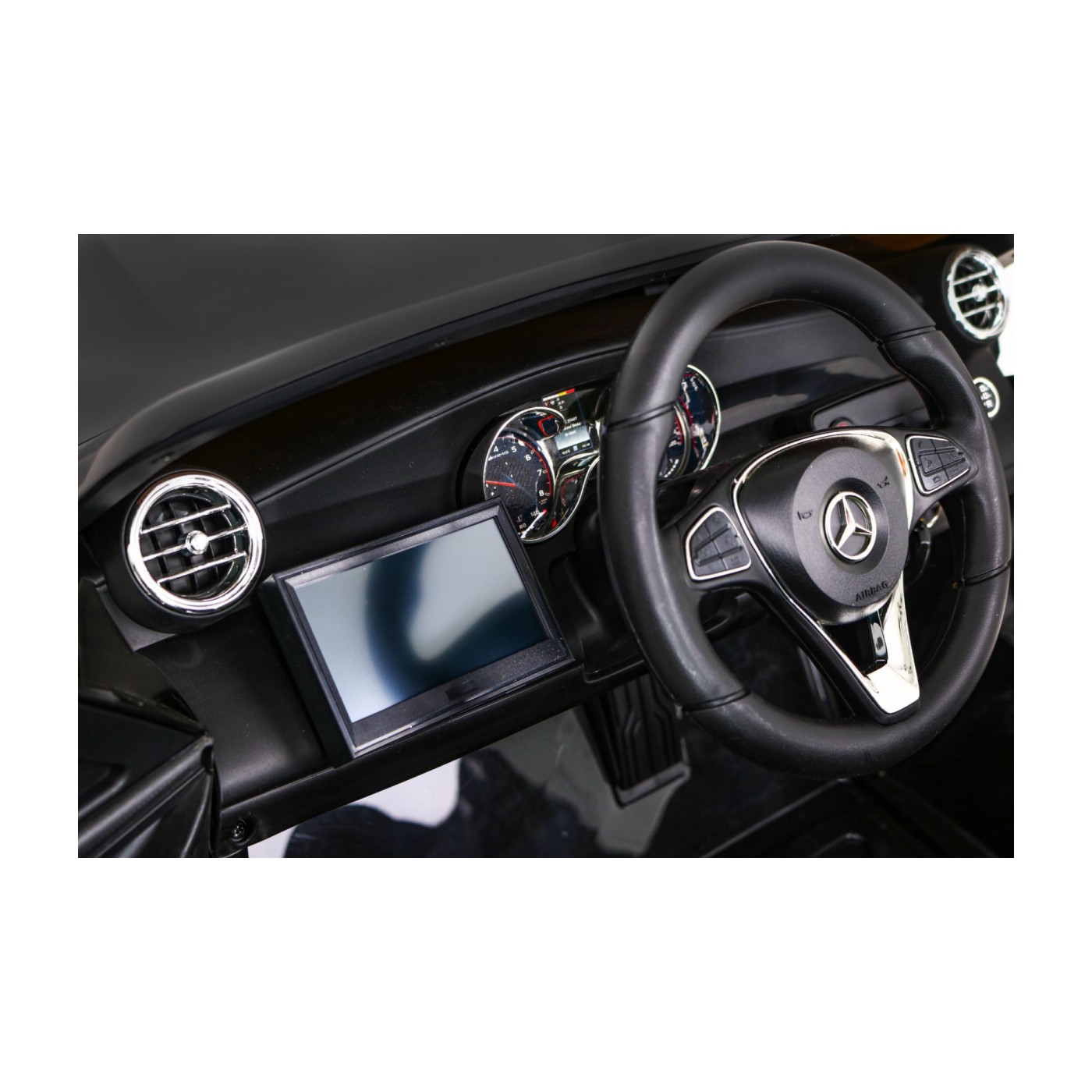 Vozidlo Mercedes GLC 63S černé