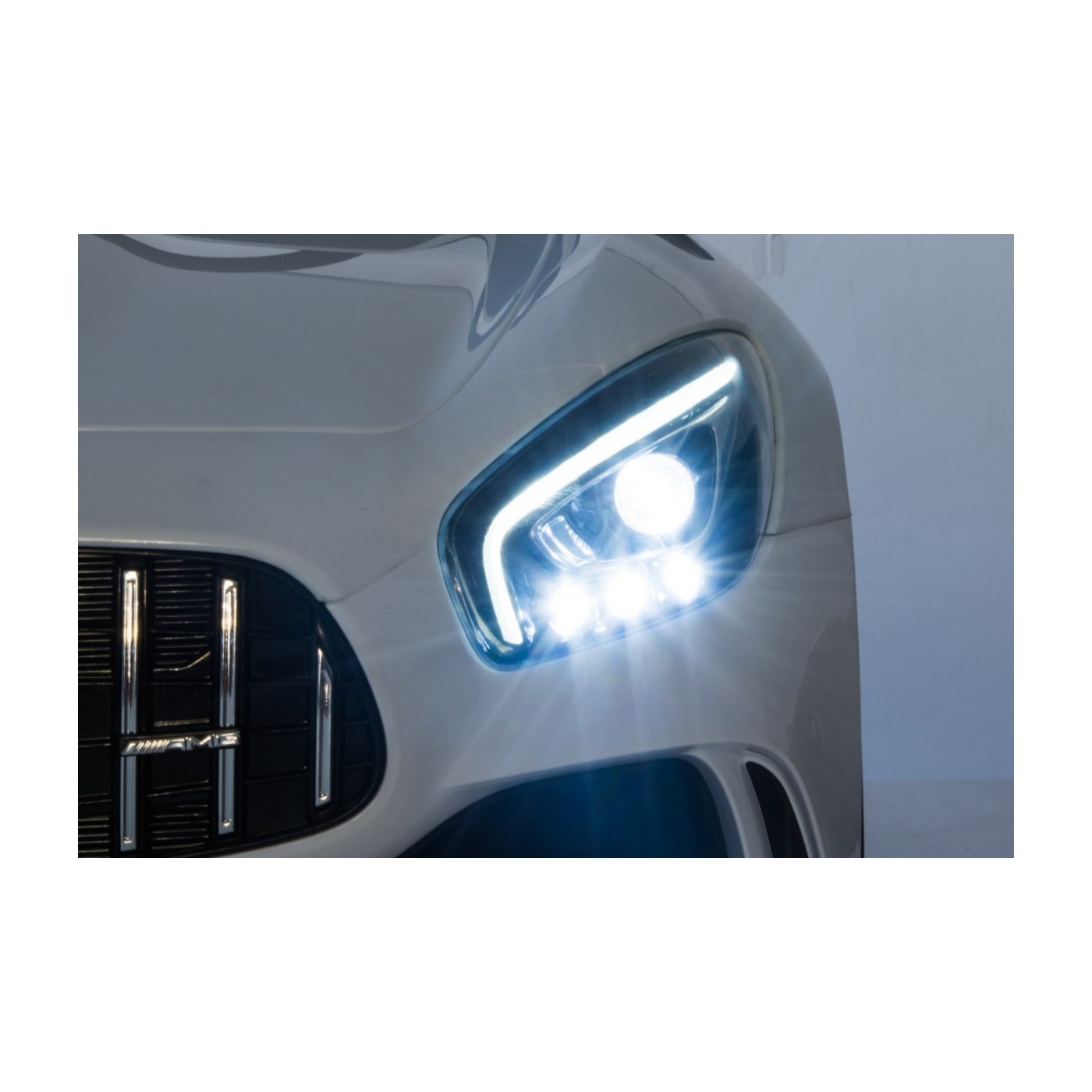 Mercedes-Benz GT R Dětská barva Černá 4x4 Drive Air Supply Dálkové ovládání EVA MP3 LED