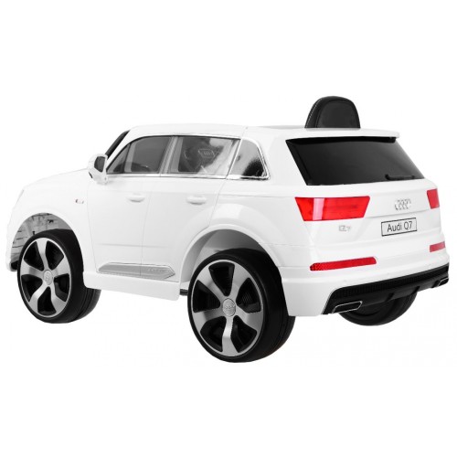 Výtah na baterie Audi Q7 pro děti bílý dálkový pomalý start EVA Eco kůže MP3 LED