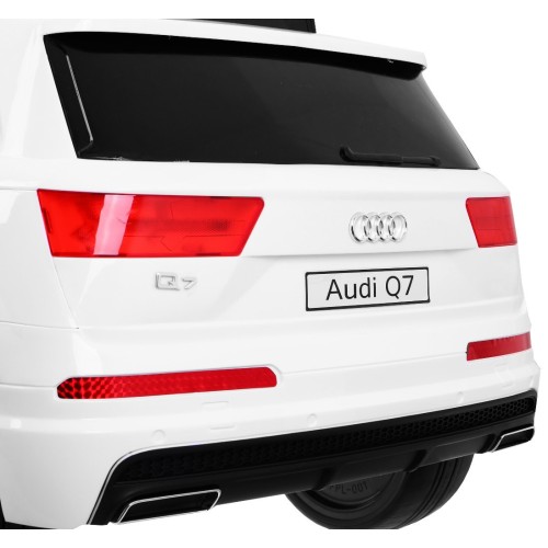 Výtah na baterie Audi Q7 pro děti bílý dálkový pomalý start EVA Eco kůže MP3 LED