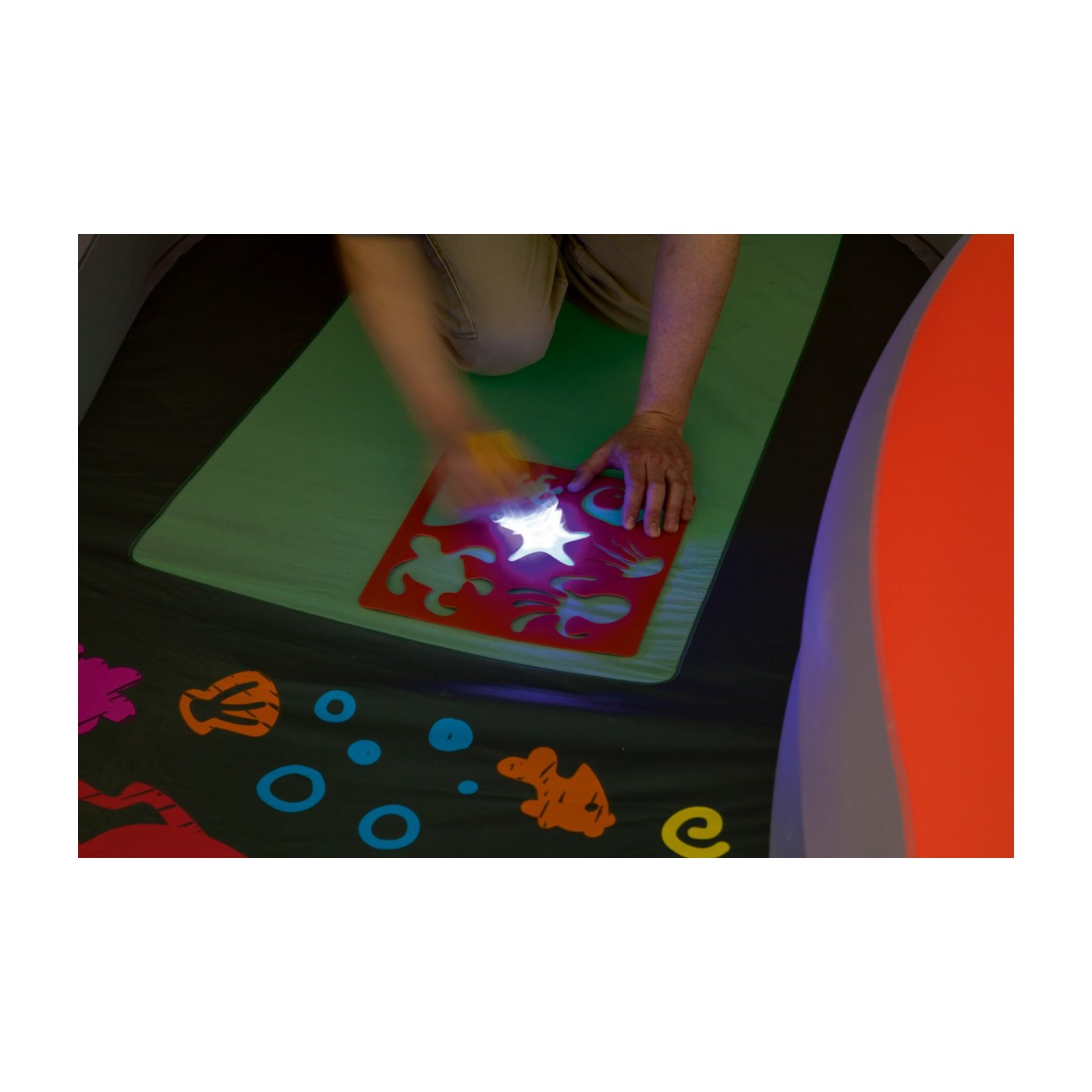 Doodle Glow Pool 280x157x46cm BESTWAY