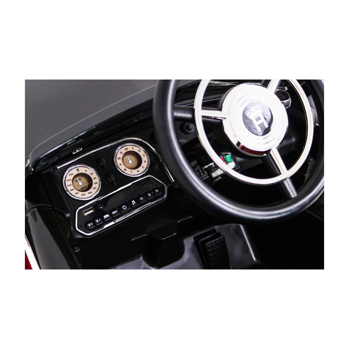 Vozidlo Retro Audi Horch 930V červená