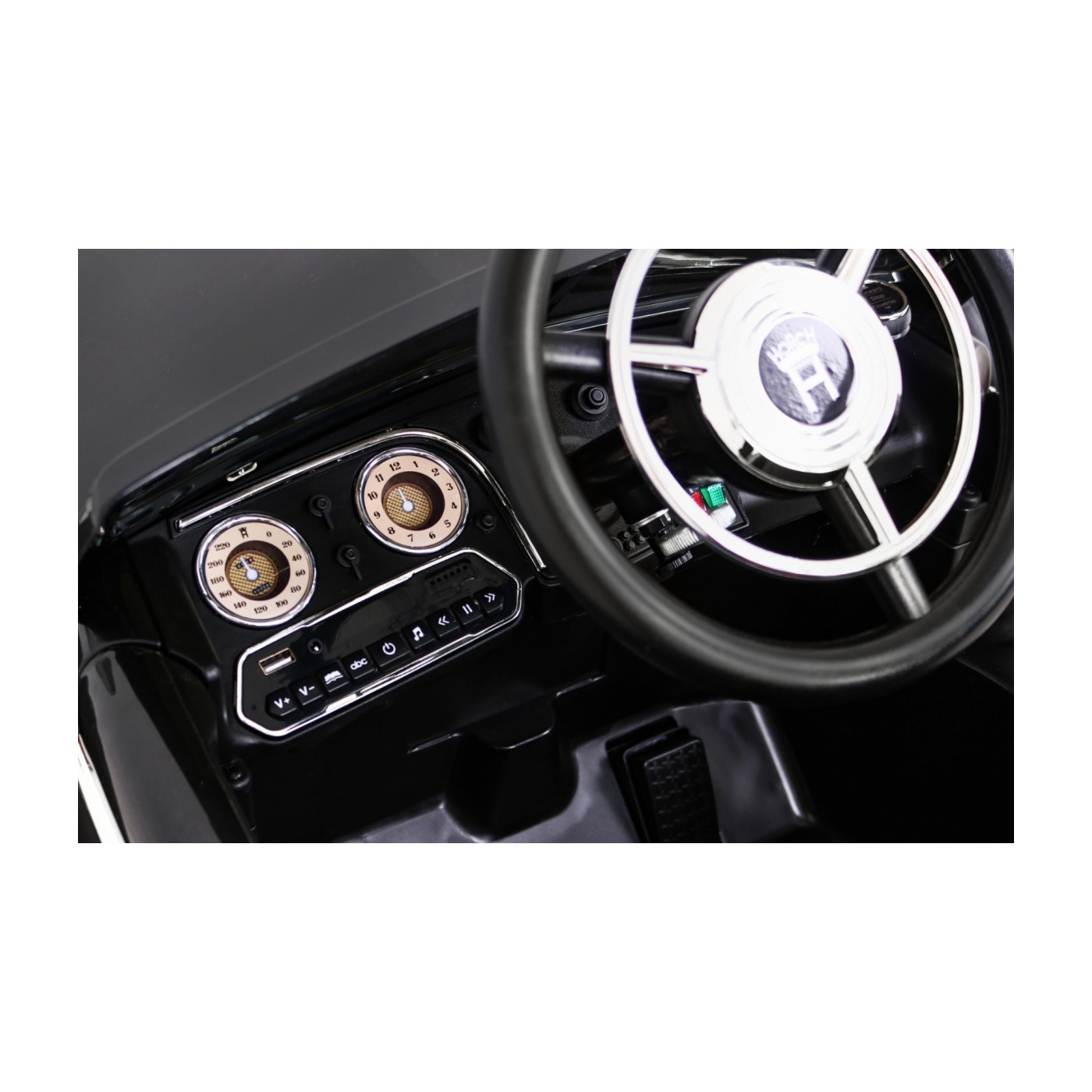 Vozidlo Retro Audi Horch 930V stříbrná