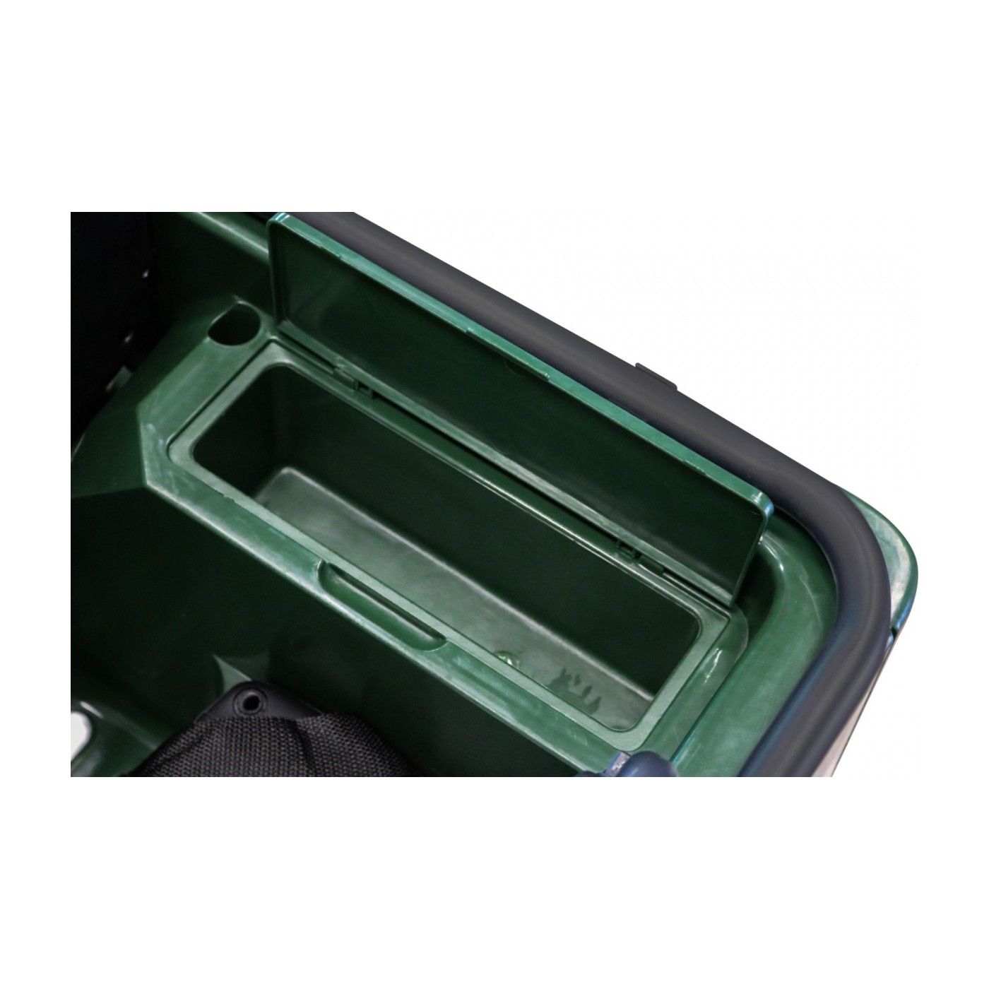 Retro Strong 3 Kids Military auto zelená 4x4 Drive Storage EVA Pomalý start MP3 LED