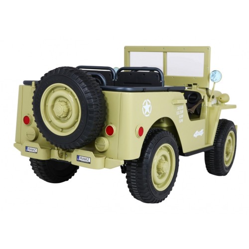 Vojenské auto Retro pro 3 děti Matcha + Naped 4x4 + Úložné boxy + EVA + Pomalý start + MP3 LED