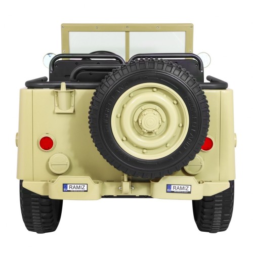 Vojenské auto Retro pro 3 děti Matcha + Naped 4x4 + Úložné boxy + EVA + Pomalý start + MP3 LED