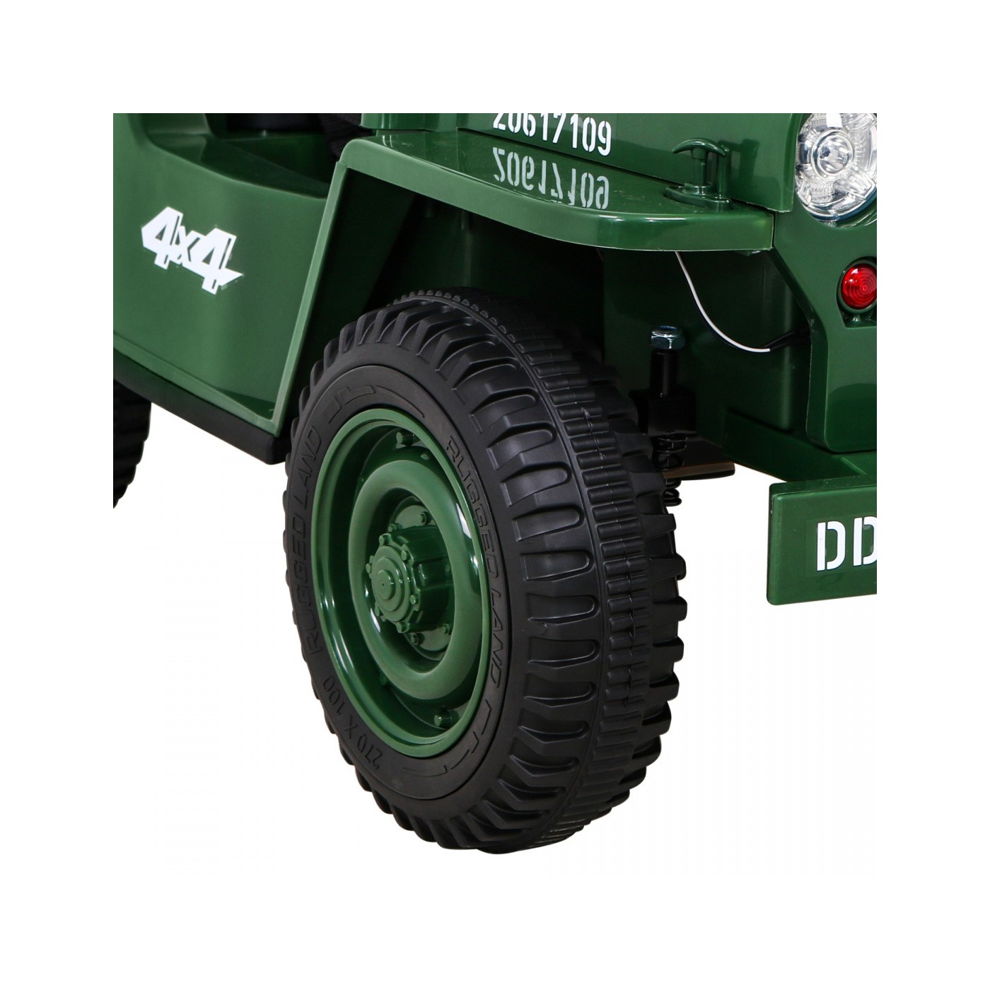 Vojenské auto Retro Děti Zelená 4x4 Drive Remote 2 zavazadlové stojany Pomalý start MP3 LED
