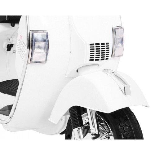 Vozidlo Vespa Scooter bílá