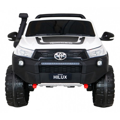 Vozidlo Toyota Hilux bílá