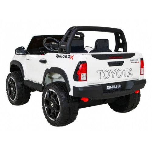 Vozidlo Toyota Hilux bílá