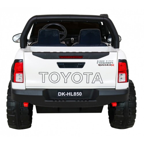 Vozidlo Toyota Hilux bílá