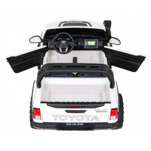 Vozidlo Toyota Hilux bílá