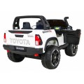 Vozidlo Toyota Hilux bílá