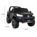Vozidlo Toyota Hilux černé