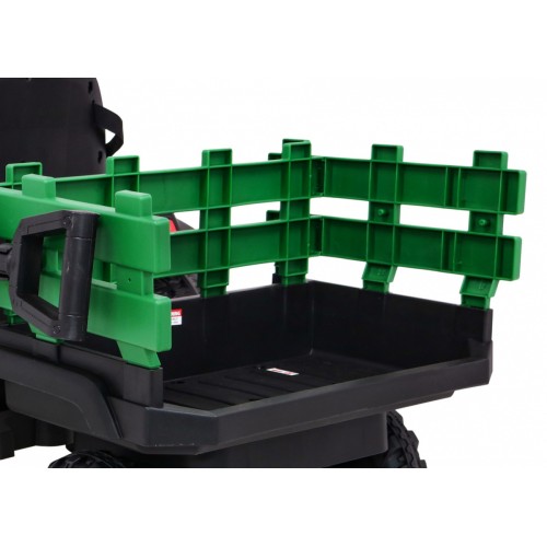 Traktor Titanium Z přívěs zelený