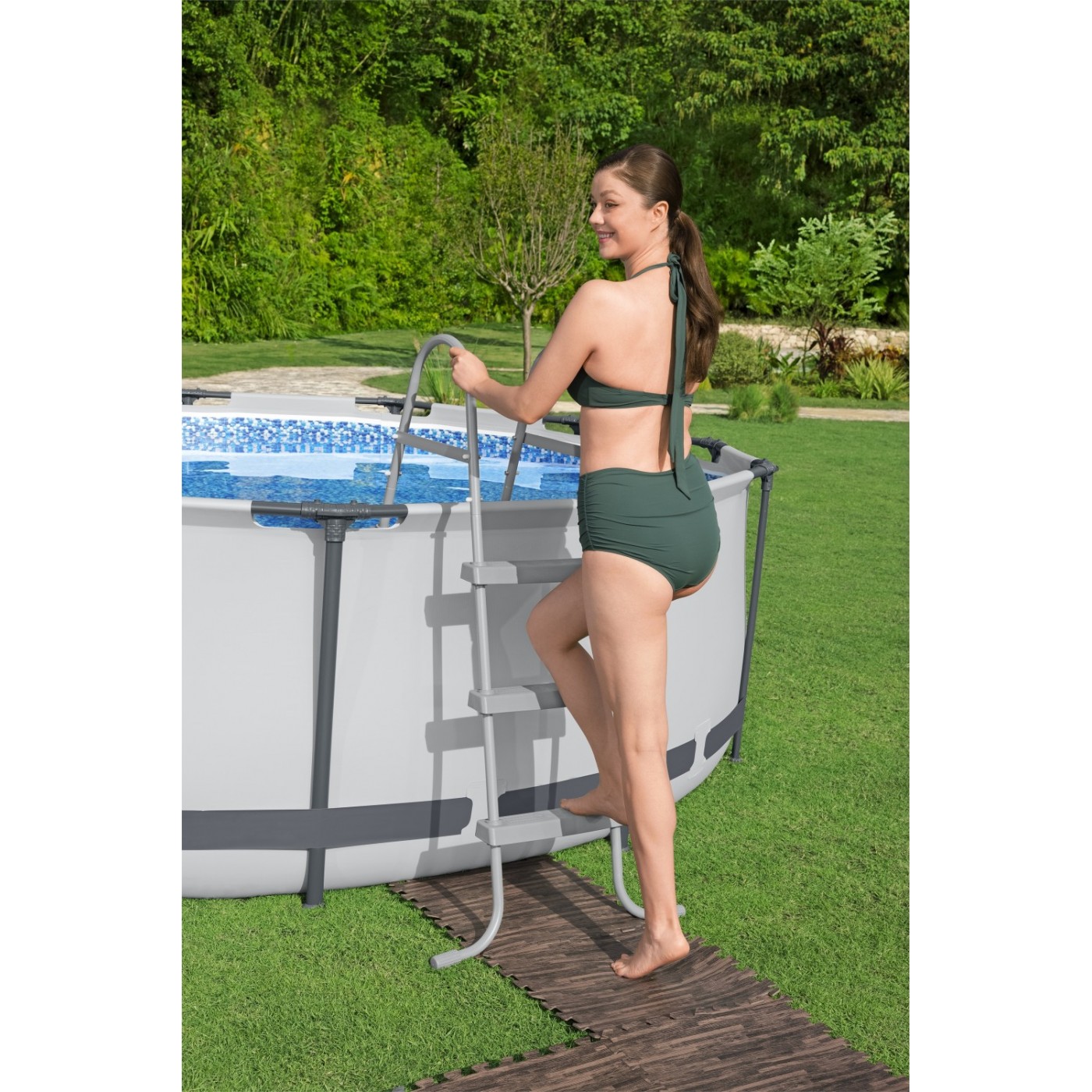 Pěnový koberec do zahradního bazénu Imitace dřeva 12 ks 50x50cm BESTWAY