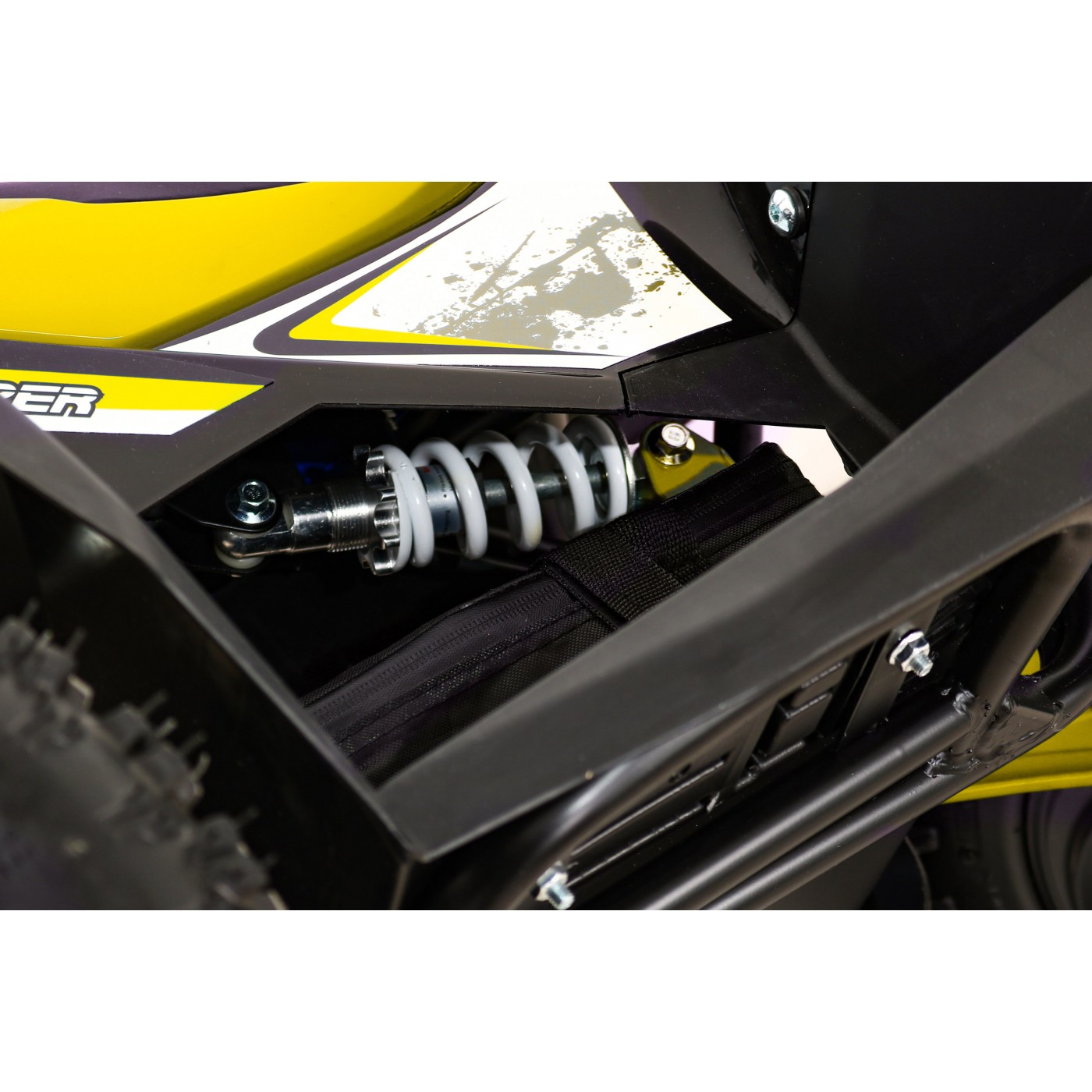 Quad E-STAR na baterii žlutá 35 km/h + střídavý motor 1000 W + nafouknutá kola + nastavení sedadla