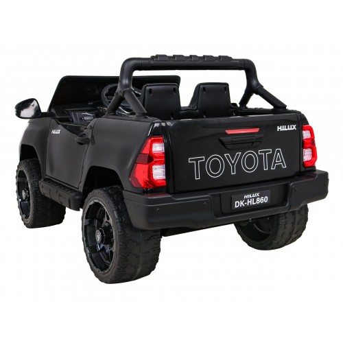 Dětská baterie Toyota Hilux černá + 4x4 + dálkové ovládání + 2 nosiče zavazadel + MP3 rádio + LED