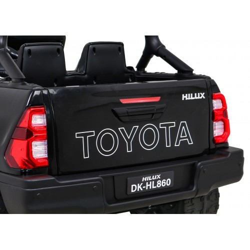 Dětská baterie Toyota Hilux černá + 4x4 + dálkové ovládání + 2 nosiče zavazadel + MP3 rádio + LED