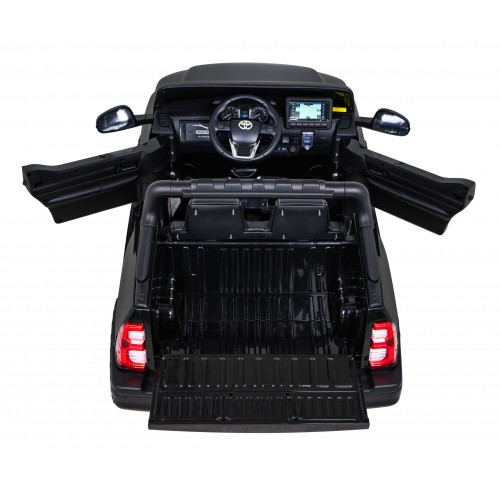 Dětská baterie Toyota Hilux černá + 4x4 + dálkové ovládání + 2 nosiče zavazadel + MP3 rádio + LED