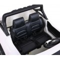 Bílá dětská baterie Toyota Hilux + 4x4 + dálkové ovládání + 2 nosiče zavazadel + MP3 rádio + LED