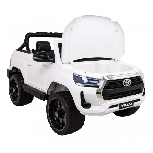 Bílá dětská baterie Toyota Hilux + 4x4 + dálkové ovládání + 2 nosiče zavazadel + MP3 rádio + LED