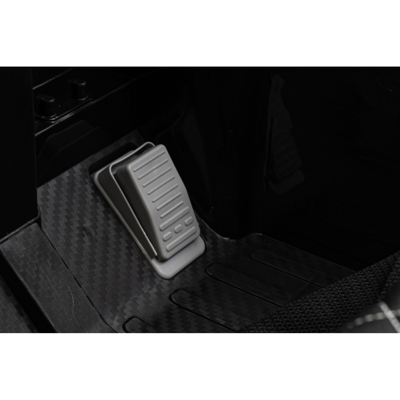 Mercedes AMG G63 Kids černý + dálkové ovládání + MP3 LED + pomalý start + EVA + pásy