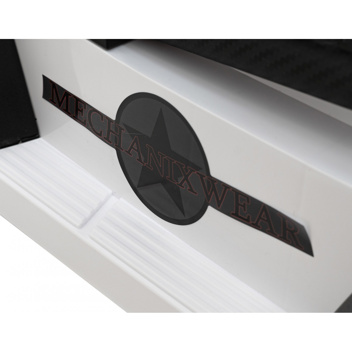 Geoland Power terénní auto pro 2 děti bílá + dálkové + 2x200W motory + zavazadlový prostor + MP3 + LED rádio