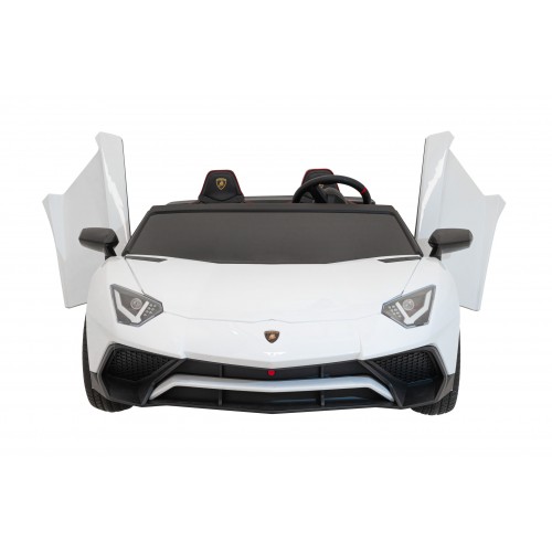 Lamborghini Aventador SV Vozidlo Bílé